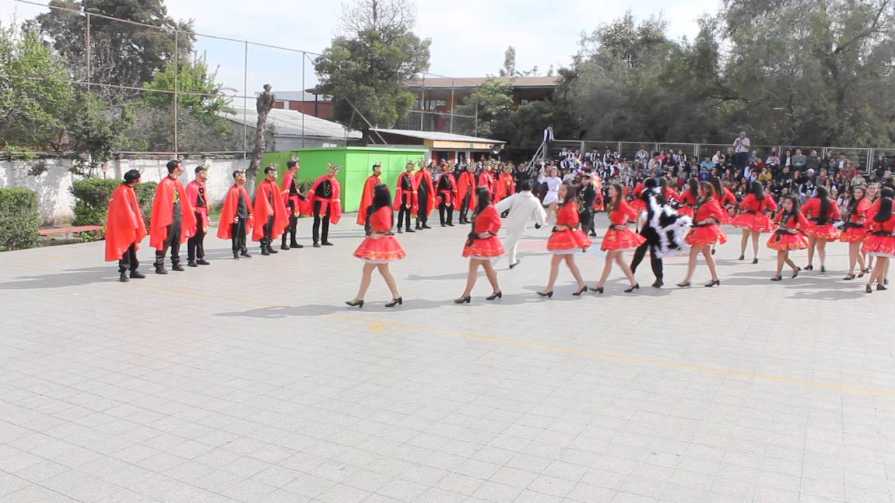 LA TIRANA - Tercer año Medio B