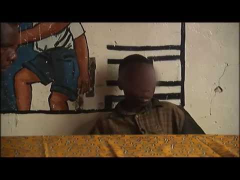 Video: Rettung Von Kindersoldaten Mit Projekt: AK-47 - Matador Network