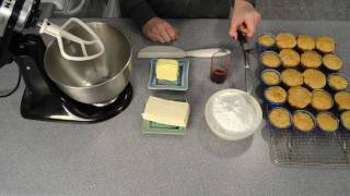 How to Make Cream Cheese Frosting / Icing by Cookies Cupcakes and Cardio