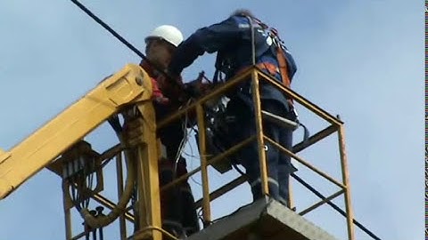 Non-destructive inspection of wires and ground wires of overhead transmission lines