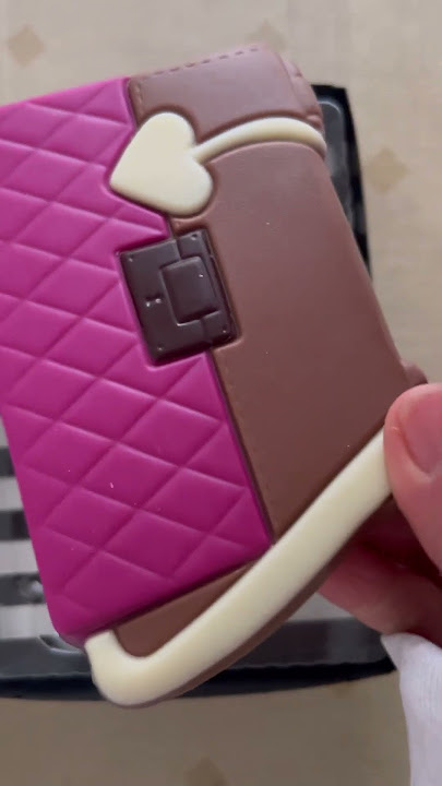 Download lagu Would you eat this bag made of chocolate?👛🍫#chocolate #shorts