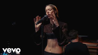 Video thumbnail of "Arctic Lake - Fireflies (Live From London)"
