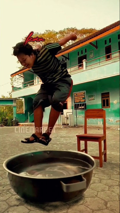 Sampaikan pada jiwa yang bersedih. begitu dingin dunia yang kau huni😢 #Shorts