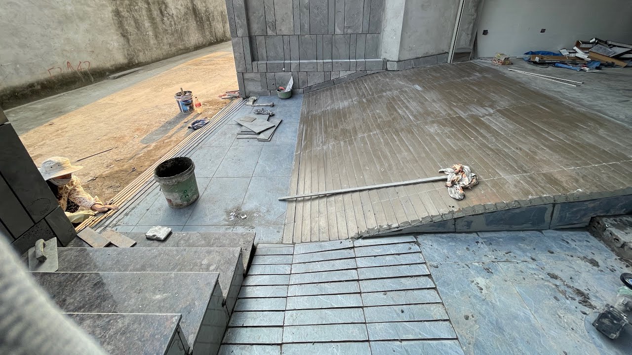 Fish scale pattern anti-slip paving technique for cars.