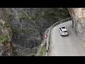 Cliff roads deep in the mountains of China中国大山深处的悬崖公路