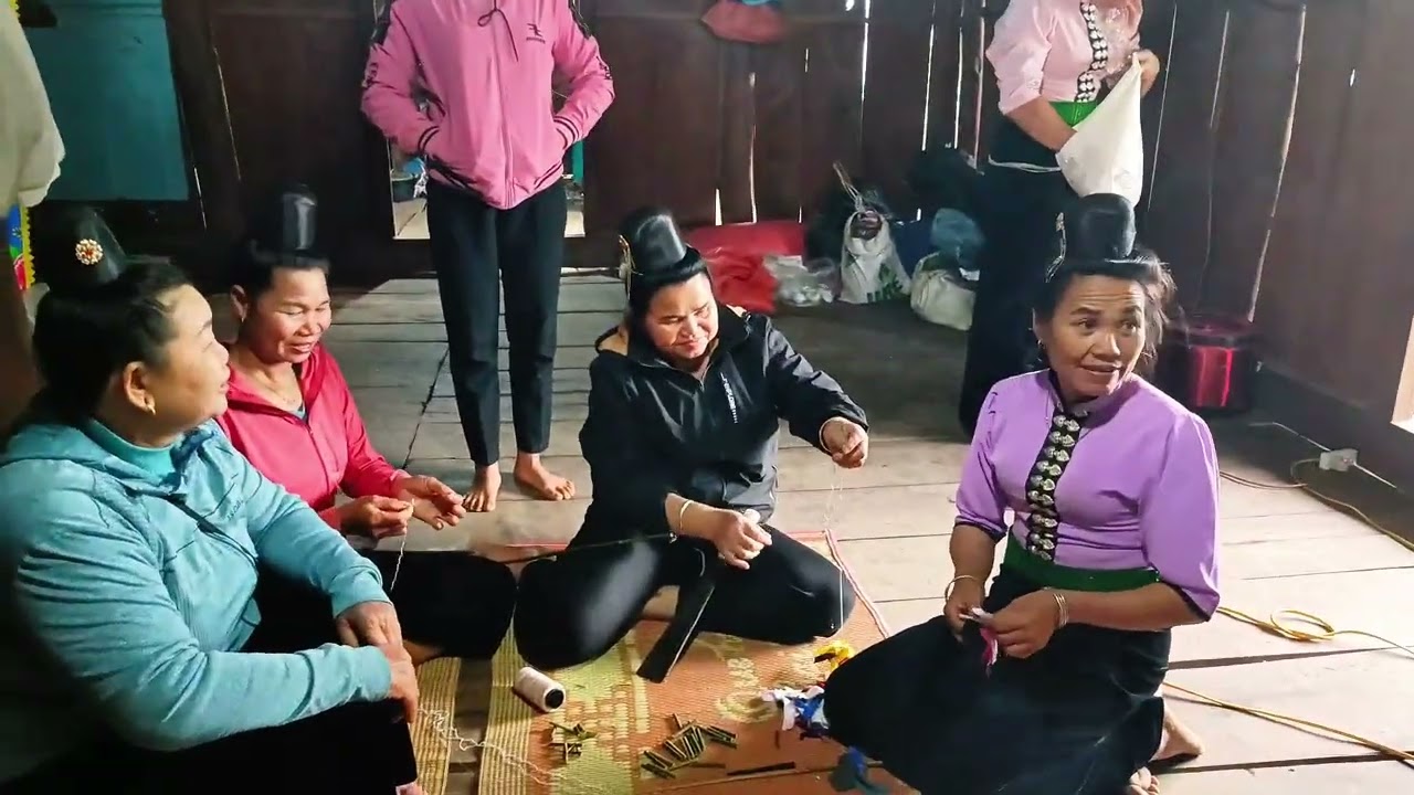 QUANG NGỌC HAP MỘT MẤƯ HẨƯ LU LIÊNG PI NONG TỎN LE NỢ