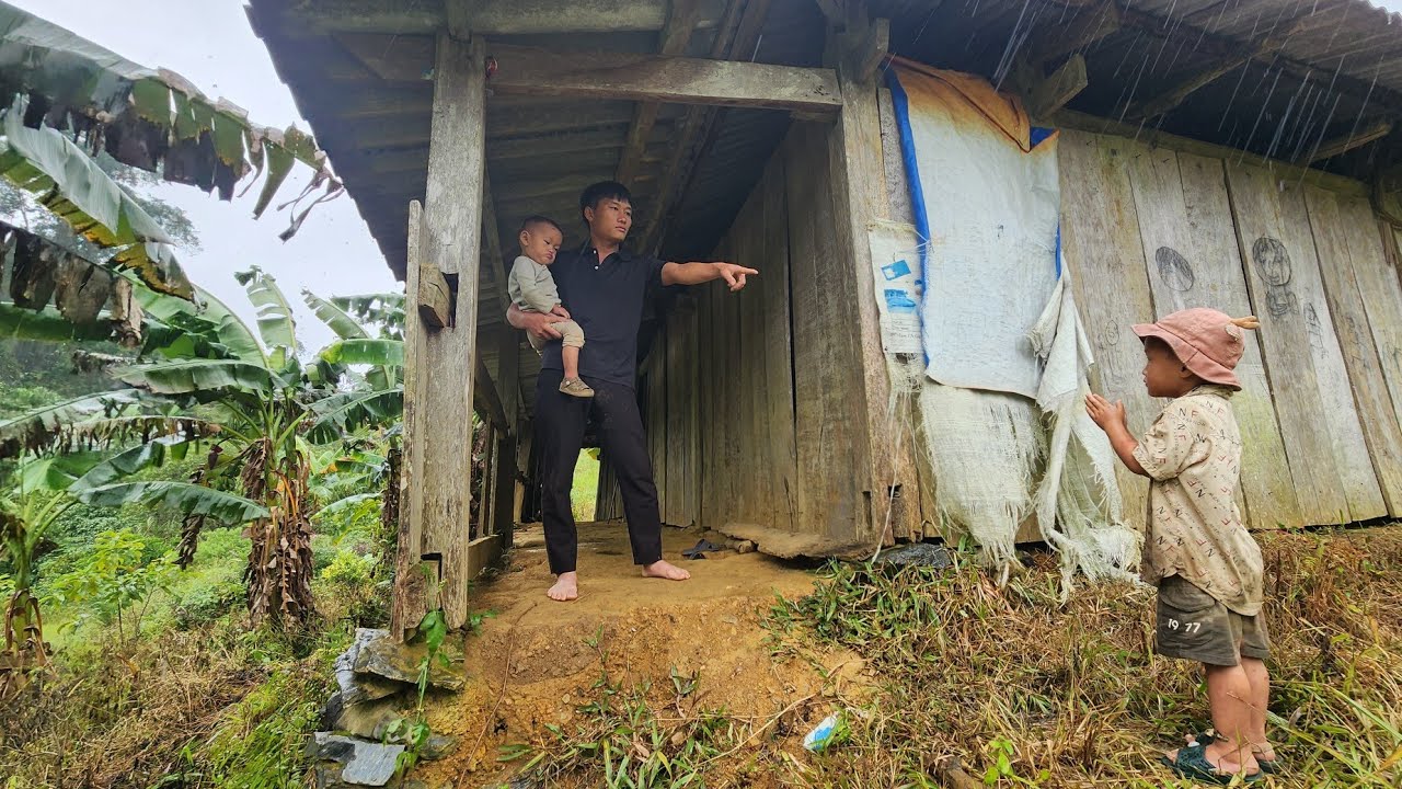 The kind woman came to visit and the son came to play