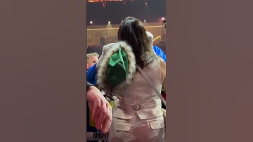 Oleksandr Usyk shares a touching moment with his wife 🥹 #FuryUsyk 🇸🇦