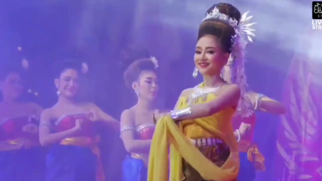 โชว์ดึงครกดึงสากนำโดยนุ่นเนตรชนก