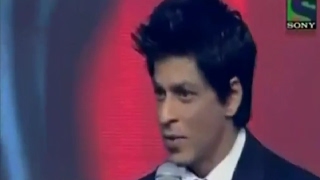 Shah Rukh Khan wins FilmFare 2011 Best Actor Award for My Name is Khan