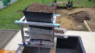 1/14 scale diy feeder for my trommel. First test.Tamiya Magom screening plant. Wealth