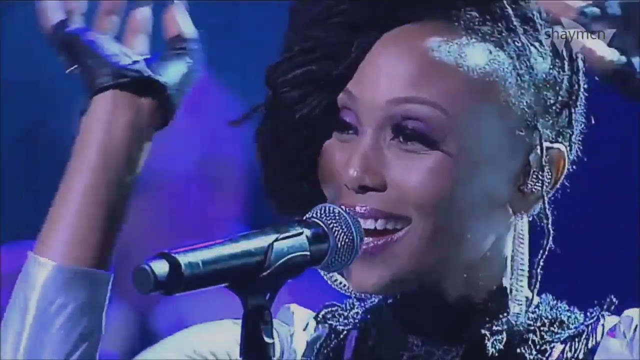 Chic (Nile Rodgers) Spacer (HQ) Live Sydney Opera House YouTube