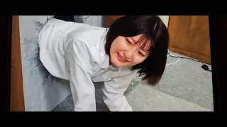 Chinese girl got stuck in a hole in the wall