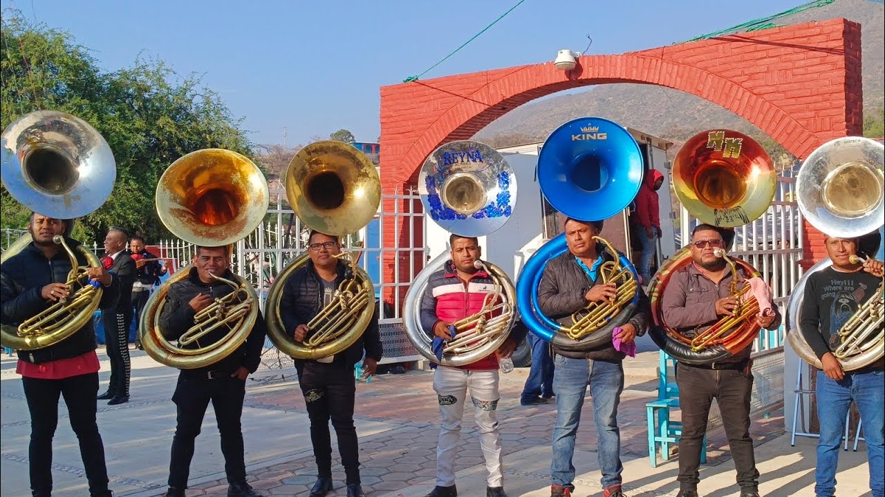 AGARRON DE BANDAS DE LA REGION MIXTECA  EN SAN VICENTE DEL PALMAR PURAS BANDAS CHINGONAS