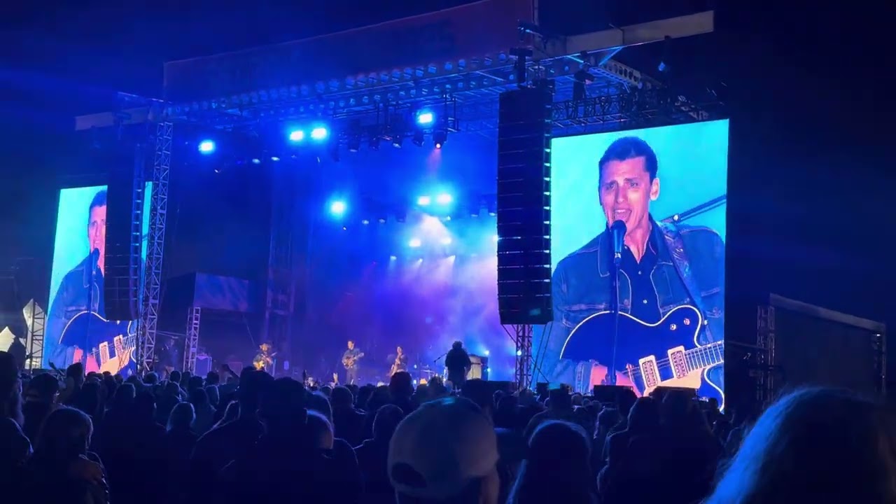 ‪@RedClayStrays‬