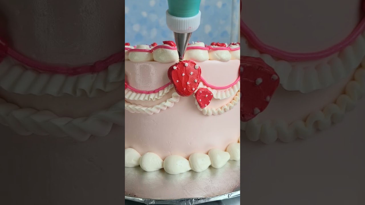 Strawberry Buttercream Cake 