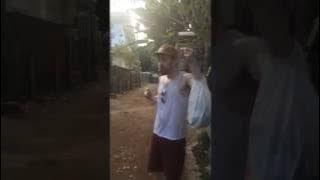 Kvitland Tertawa Bersama Anak-Anak di Lombok