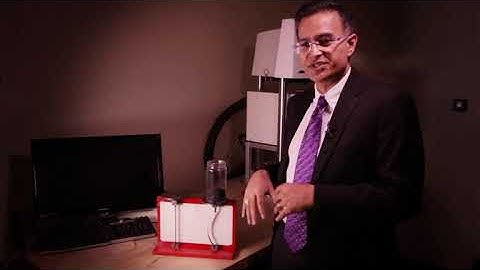 (35AA) Buckling Demonstration