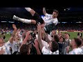 Argentina react to beating Italy to win the Finalissima, celebrate by throwing Messi into the air