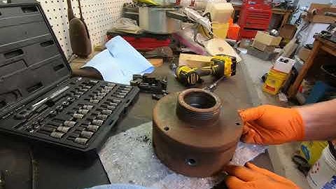 Clausing Lathe Cleaning the Chuck