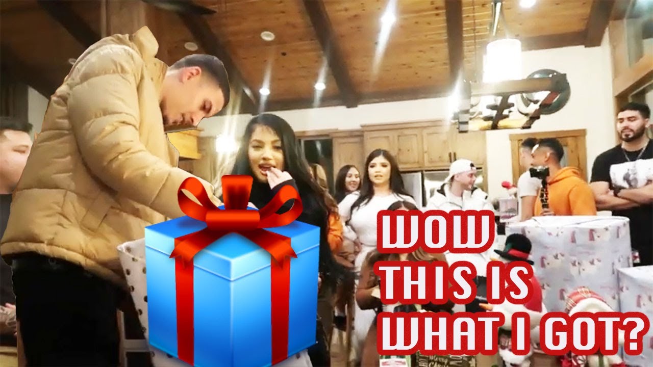 HILARIOUS WHITE ELEPHANT GIFT EXCHANGE WITH FRIENDS!!