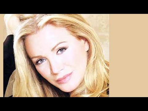 13 Sexy Photos of Shannon Tweed