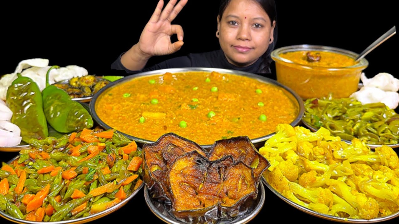 EATING QUINOA DAL KHICHDI, KARELA FRY GOBI FRY BRINJAL FRY BEAN GAJAR FRY & MIRCH FRY | EATING SHOW