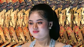 Full performance by beautiful Sinden of Sekarbuana Karawitan