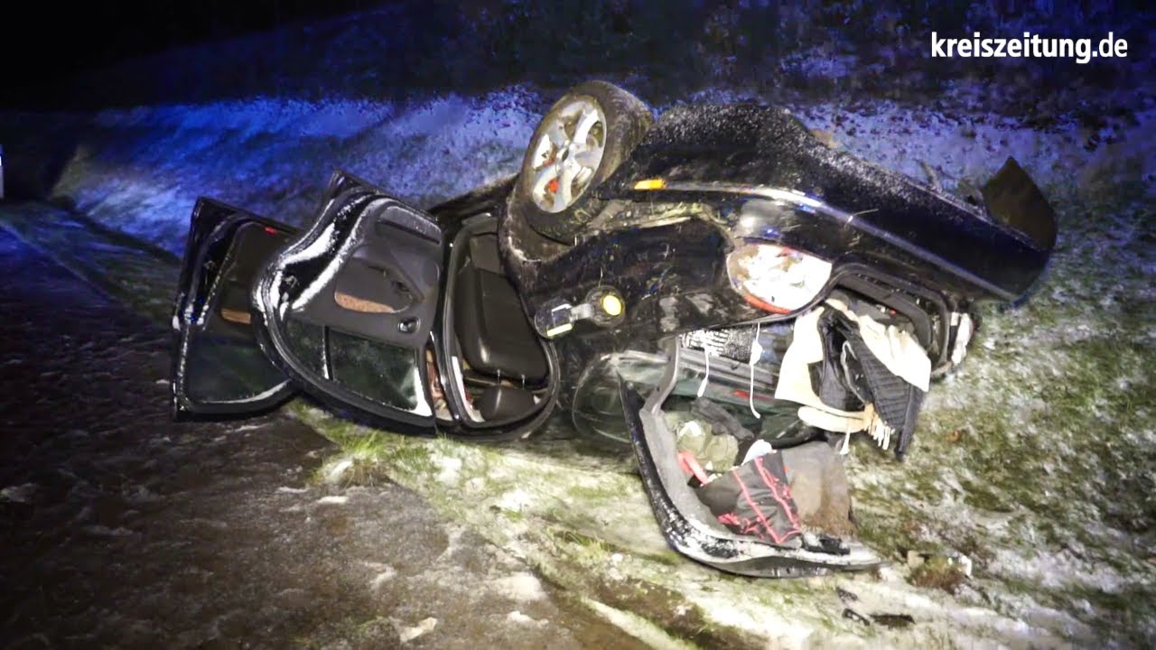 Jaguar kopfüber: Glätteunfälle rund ums Ahlhorner Dreieck