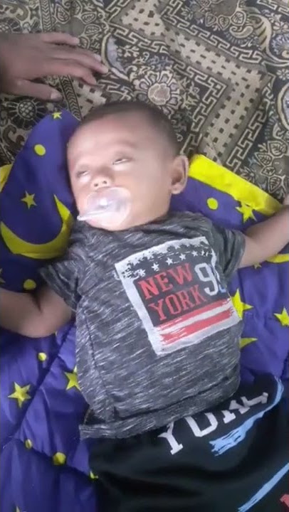 Bayi geleng-geleng kepala ketika mau tidur semenjak berumur 4 bulan