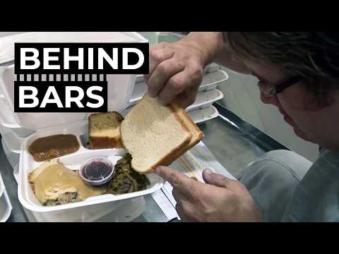 Breakfast Time in Arizona Prison | Free Doc Bites