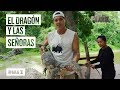 Wild Frank rescata a un enorme dragón acuático de un domicilio tailandés | Wild Frank