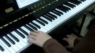 Alfred's Basic Adult Piano Course Lesson Book Level 1 No.5 Playing on the Grand Staff (P.12)