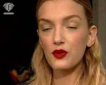 fashiontv | FTV.com - FIRST FACE LILY DONALDSON S/S 2006