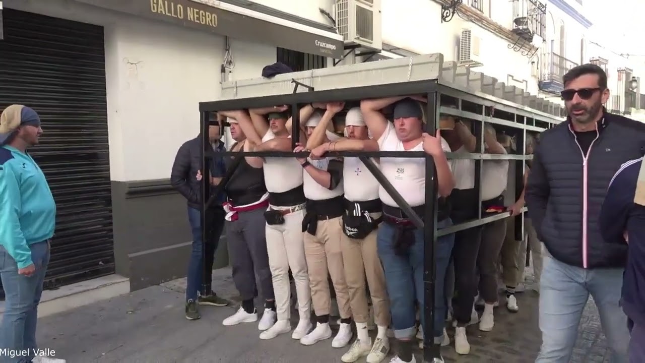 Primer ensayo cuadrilla costaleros virgen de la Paz