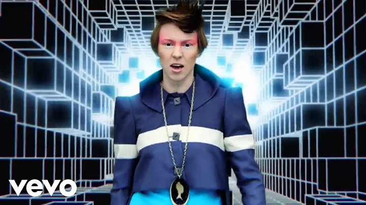 La Roux - Bulletproof (Official Video)