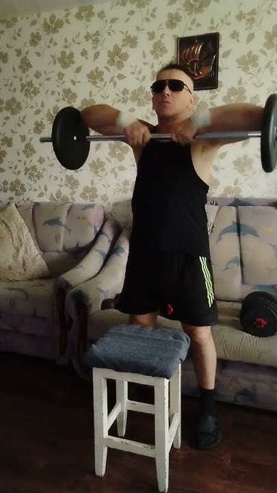 Упражнение на передние дельты плеч 4 по 15повт. #shorts #sports #sport ...