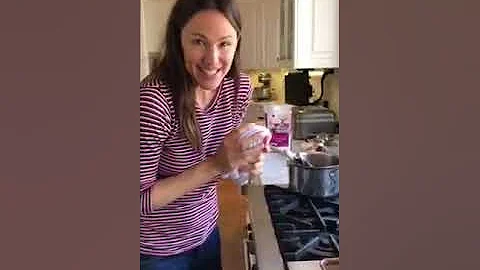 Jennifer Garner's Pretend Cooking Show - Episode 8...
