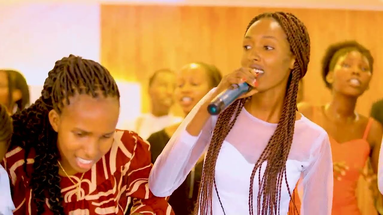 ABIHEBEYE YESU M. - ARANKUNDA (OFFICIAL VIDEO)