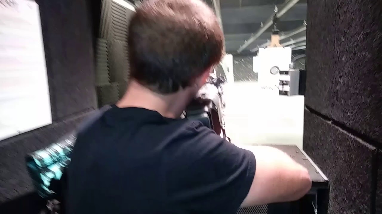 DP 12 Shotgun 12 Gauge fun at the range auf YouTube ansehen DP 12 Shotgun 12 Gauge fun at the range auf YouTube ansehen