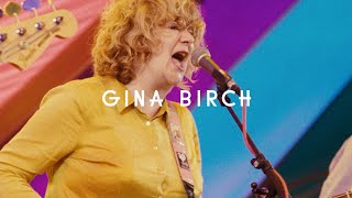 Miniatura de vídeo de "Gina Birch - I Play My Bass Loud (Green Man Festival | Sessions)"