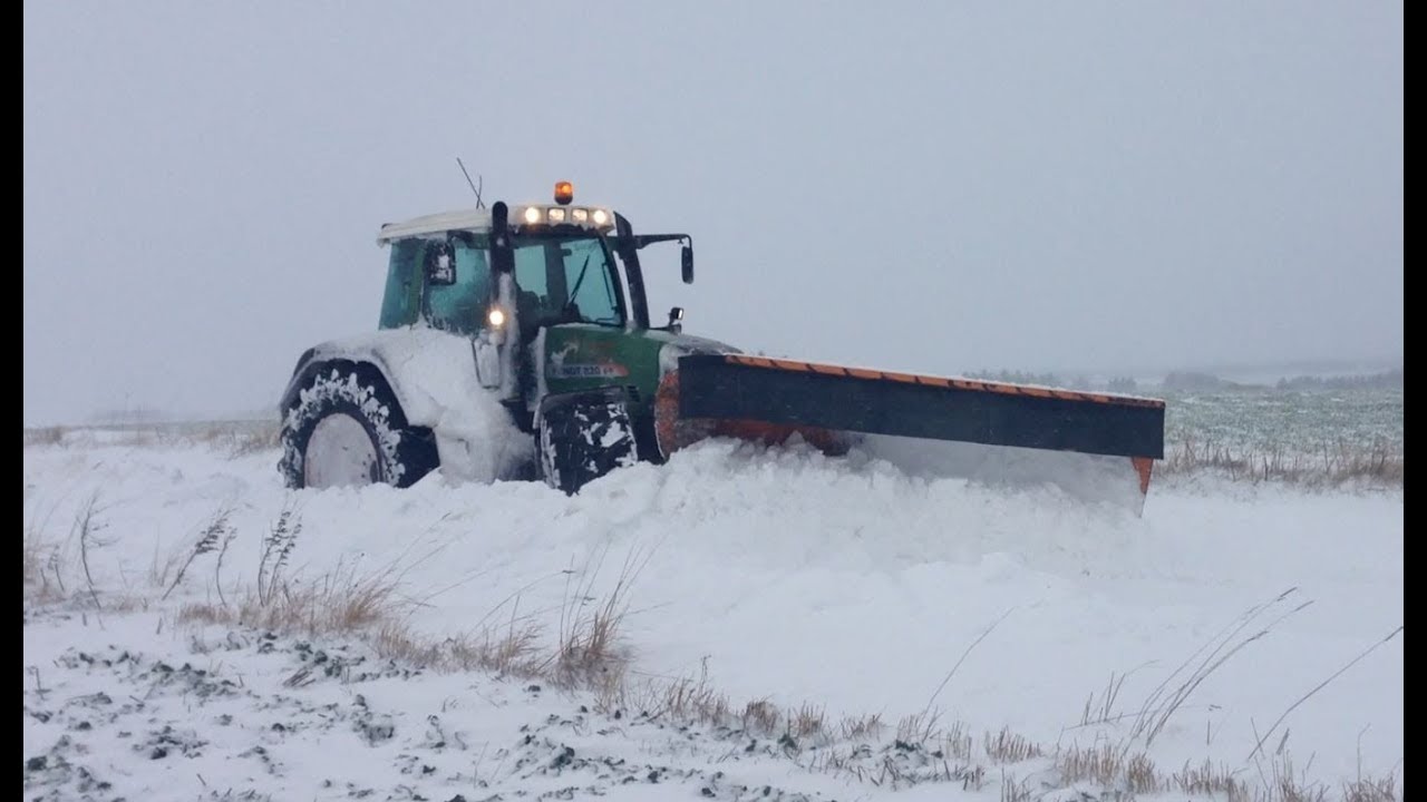 Fendt 820 Vario & Case IH 210 Puma Snow Plowing in The Hard Winter Time | Stuck in The Snow