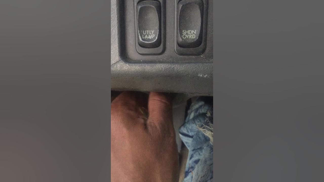 How to get your fault codes on freightliner century or Columbia - YouTube
