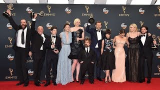 Стая выживет: как актеры «Игры Престолов» попрощались с сериалом Стая выживет: как актеры «Игры Престолов» попрощались с сериалом
