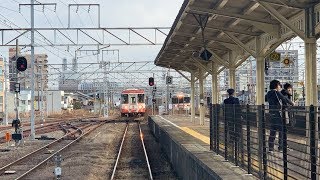 【並走！】樽見鉄道 ハイモ295-617 と 313系の並走同時進入！