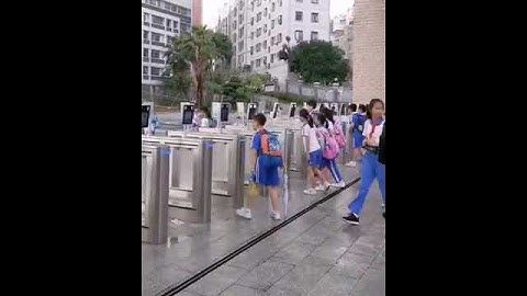 Students in China enter their schools using Face ID