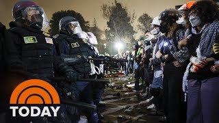Police arrest more than 200 protesters on UCLA’s campus
