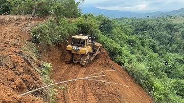 How to Form an Oil Palm Terrace on a Mountain Slope with the D6R XL Bulldozer