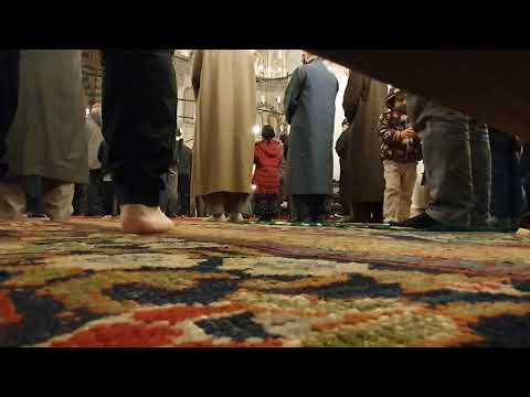 صلاة العشاء من جامع الفاتح اسطنبول  