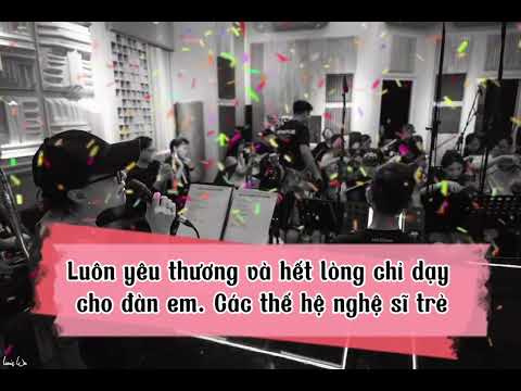 Hương Lan tập cùng dàn nhạc chuẩn bị cho show của đạo diễn Đức Trí. Quý vị nhớ đón xem nhé!